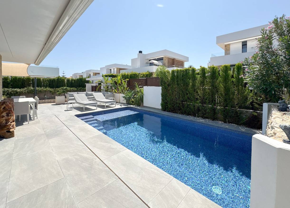 Bestaand - Villa - Denia