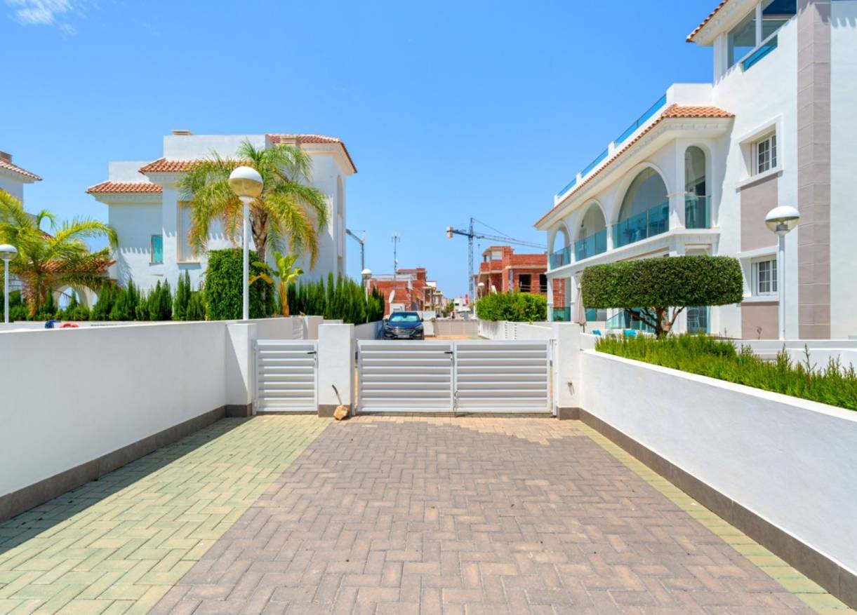 Bestaand - Villa - Ciudad Quesada - Doña Pepa