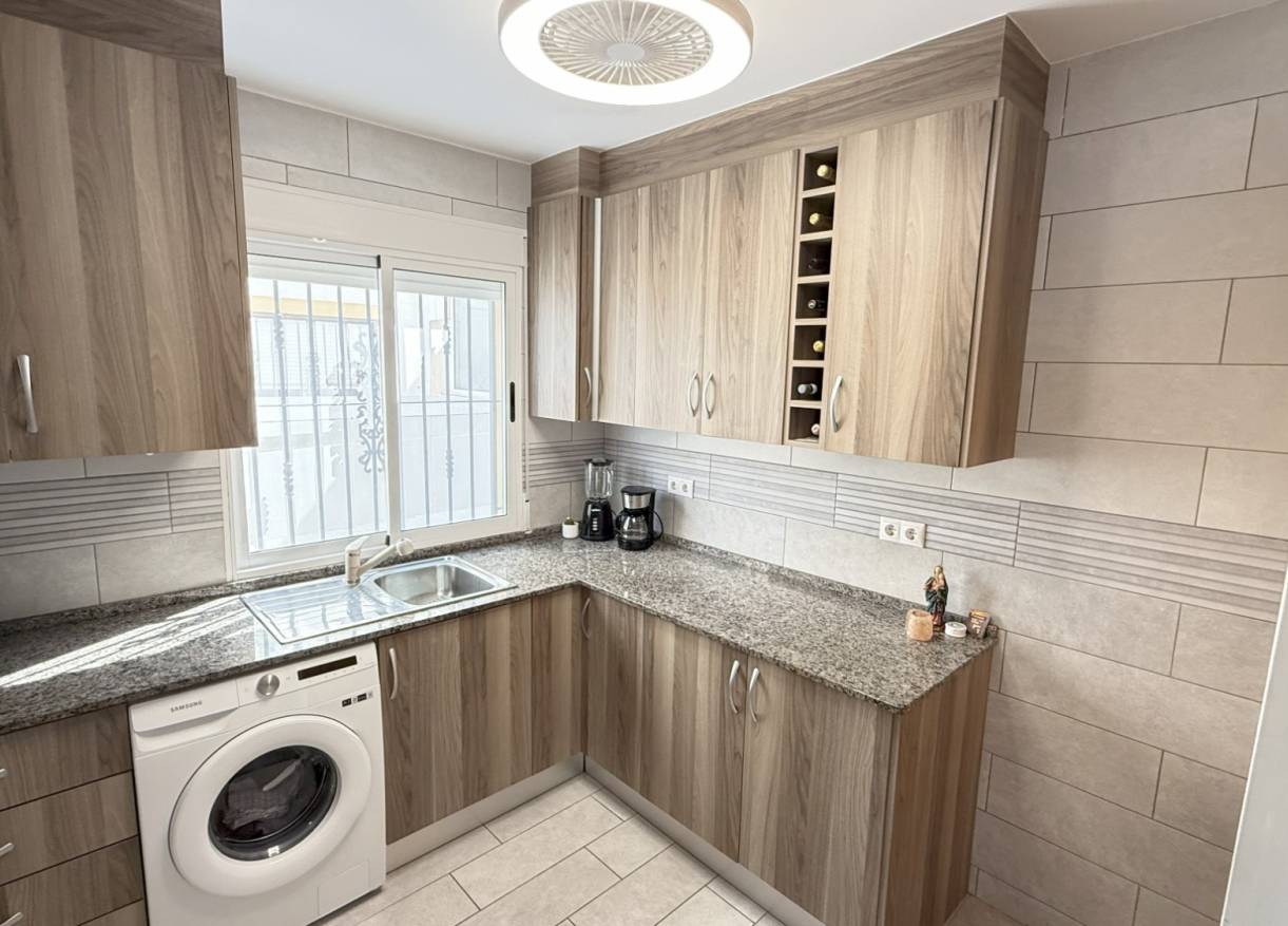 Bestaand - Townhouse / Semi-detached - Orihuela Costa - La Zenia