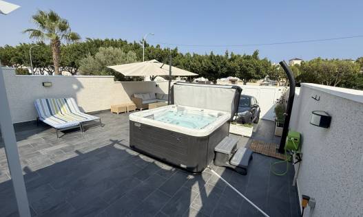 Bestaand - Townhouse / Semi-detached - Orihuela Costa - La Zenia
