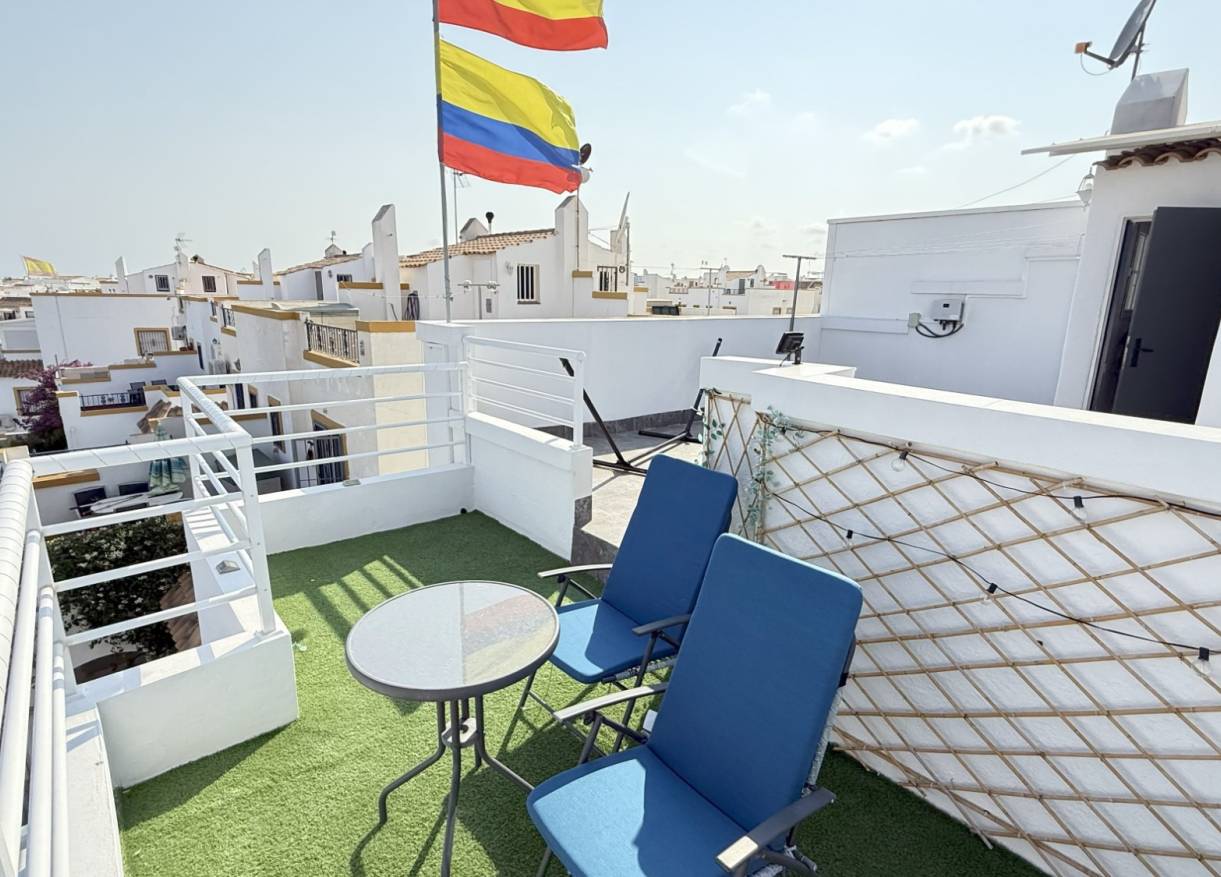 Bestaand - Townhouse / Semi-detached - Orihuela Costa - La Zenia