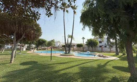 Bestaand - Townhouse / Semi-detached - Orihuela Costa - La Zenia
