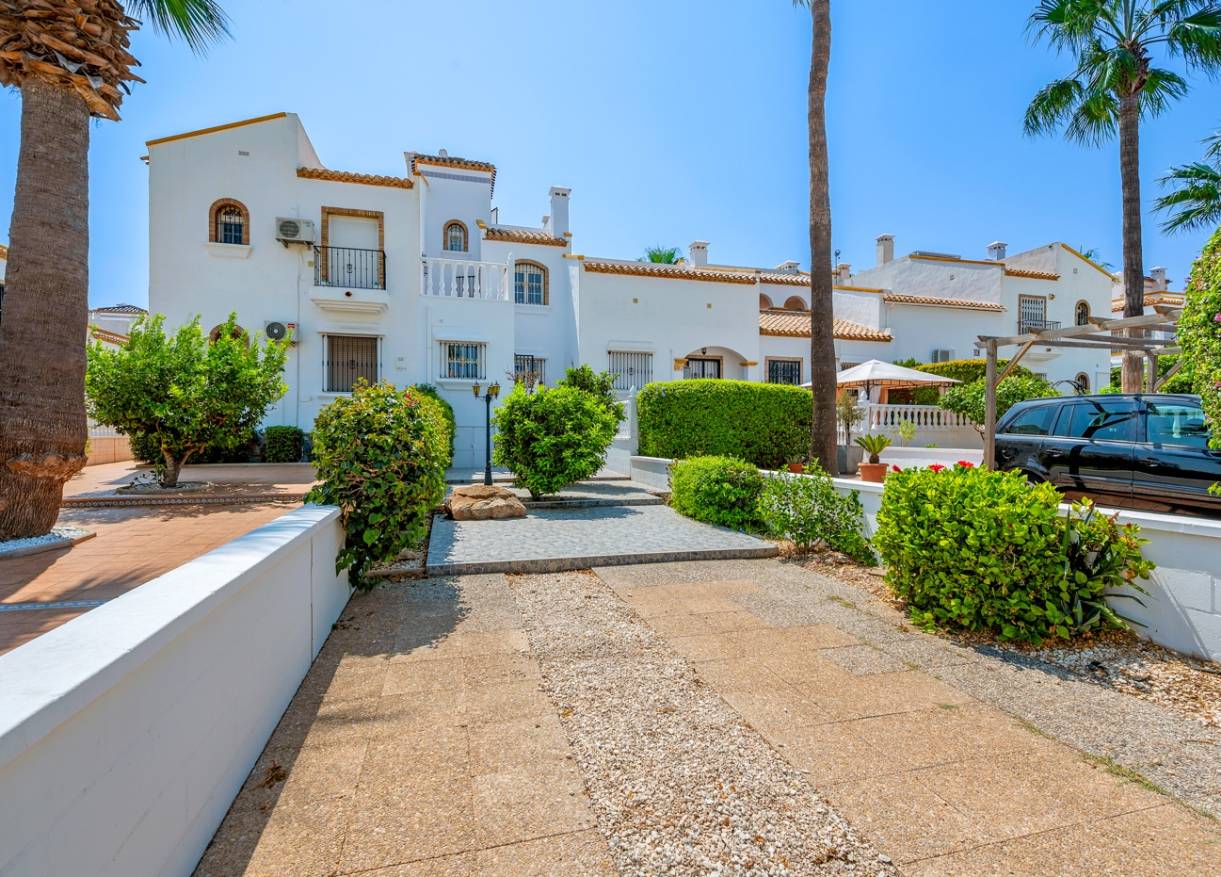 Bestaand - Townhouse / Semi-detached - Orihuela Costa - Los Dolses