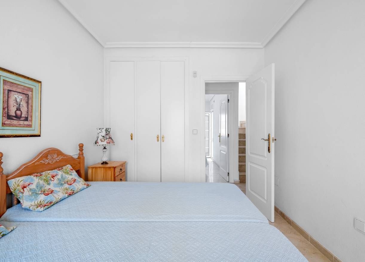 Bestaand - Townhouse / Semi-detached - Orihuela Costa - Los Dolses