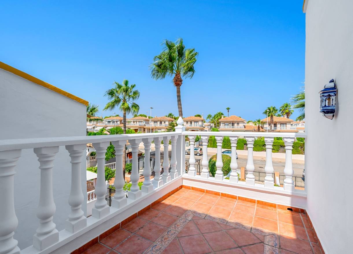 Bestaand - Townhouse / Semi-detached - Orihuela Costa - Los Dolses
