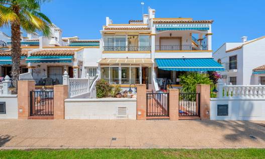 Bestaand - Townhouse / Semi-detached - Orihuela Costa - Los Dolses