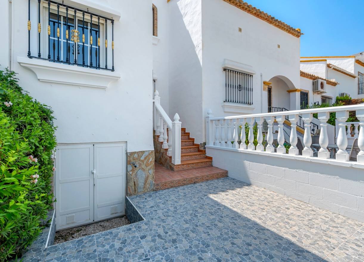 Bestaand - Townhouse / Semi-detached - Orihuela Costa - Los Dolses