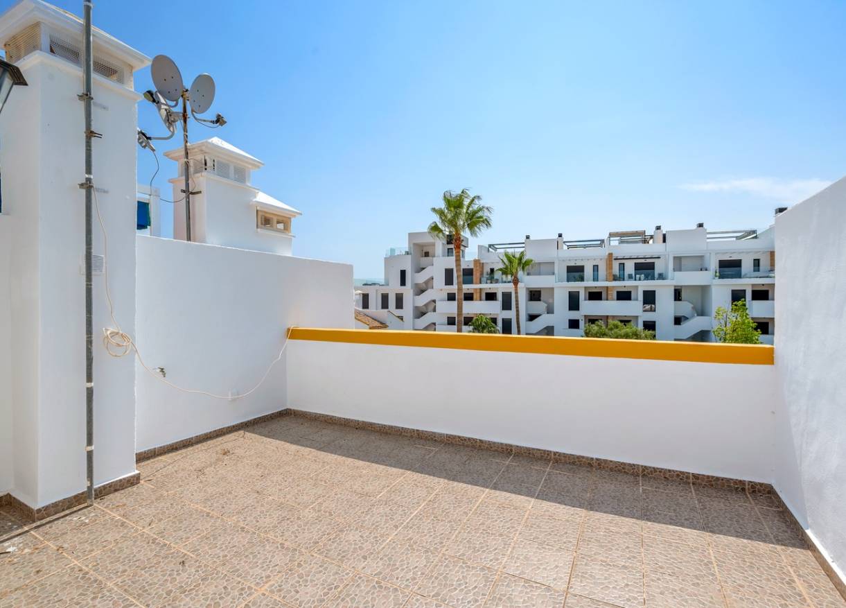 Bestaand - Townhouse / Semi-detached - Orihuela Costa - Los Dolses