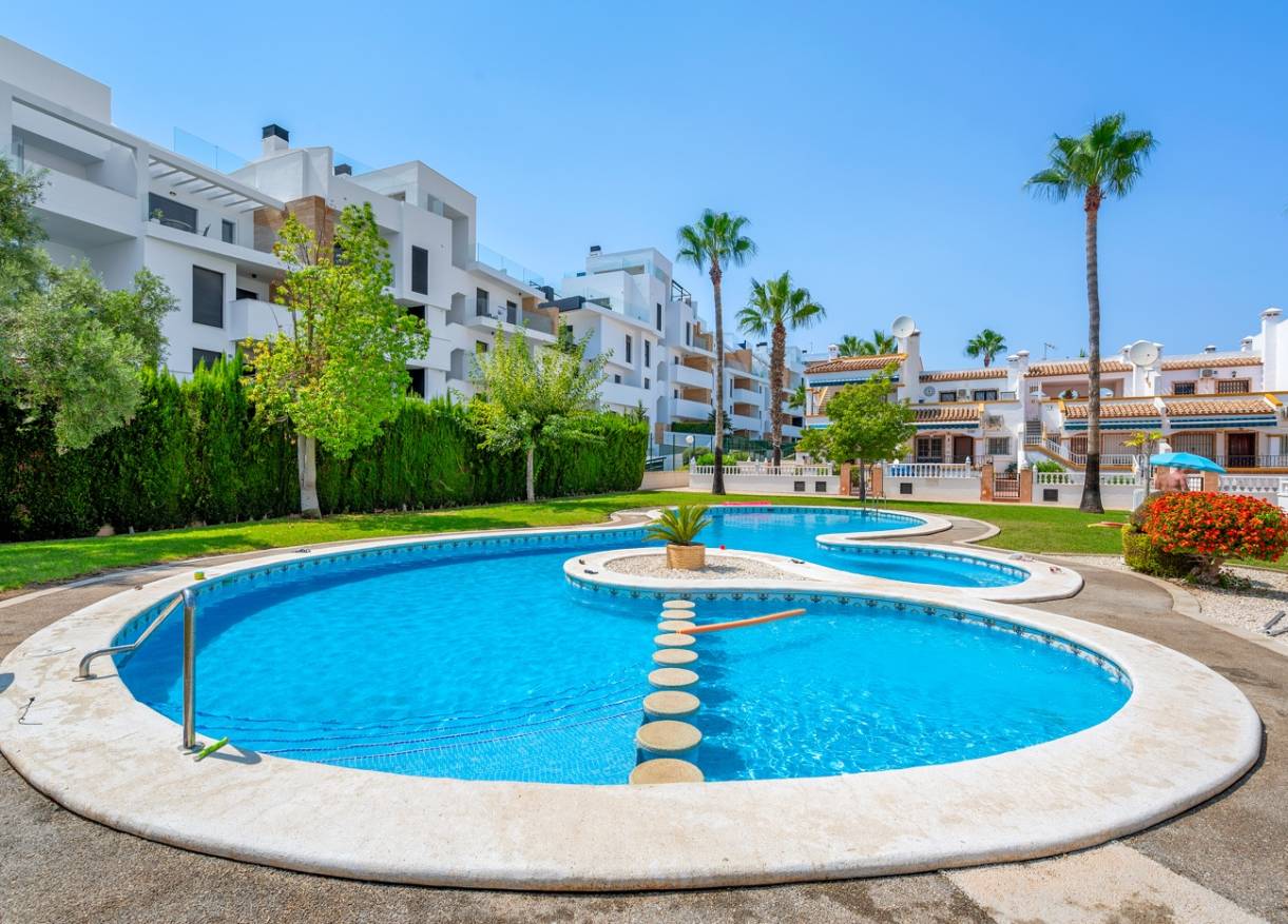 Bestaand - Townhouse / Semi-detached - Orihuela Costa - Los Dolses