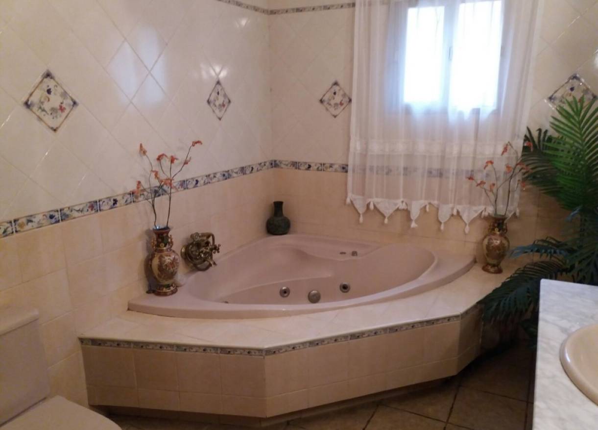 Bestaand - Villa - San Martín del Tesorillo