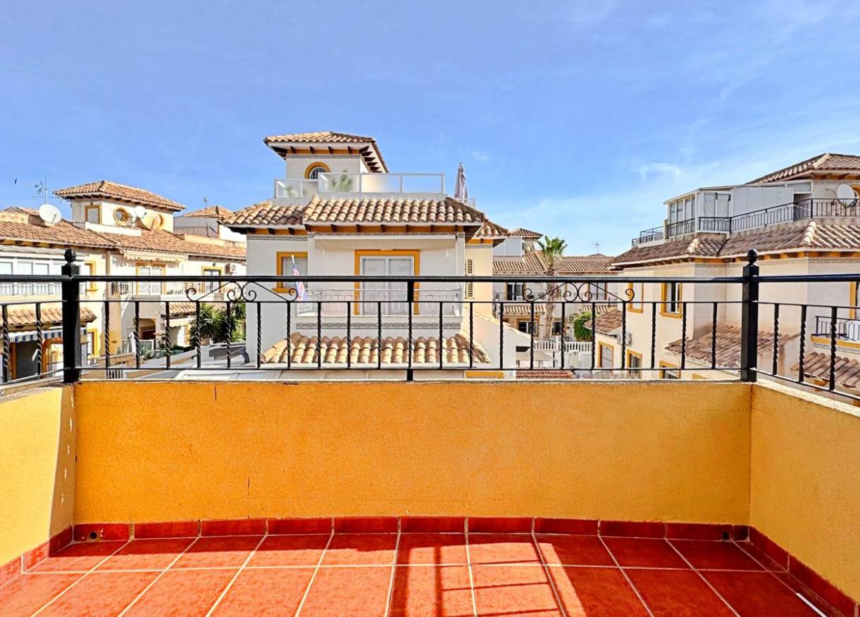 Bestaand - Townhouse / Semi-detached - Orihuela Costa - La Campana