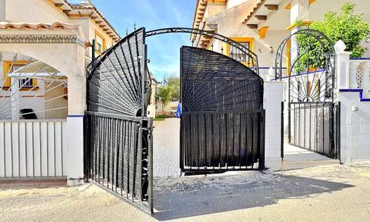 Bestaand - Townhouse / Semi-detached - Orihuela Costa - La Campana