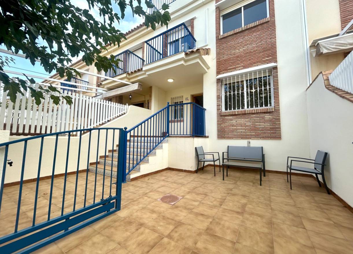 Bestaand - Townhouse / Semi-detached - Orihuela Costa - Campoamor