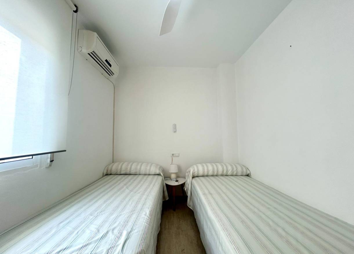 Bestaand - Townhouse / Semi-detached - Orihuela Costa - Campoamor