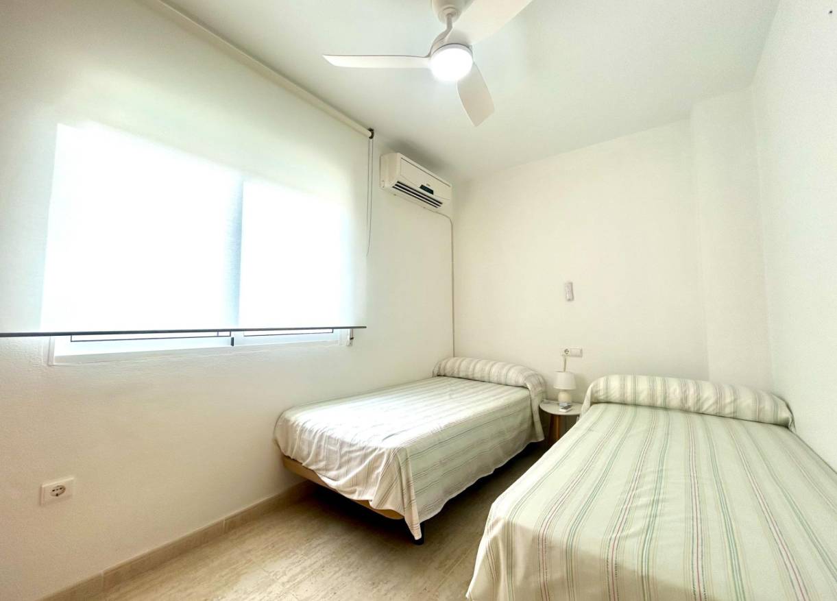 Bestaand - Townhouse / Semi-detached - Orihuela Costa - Campoamor