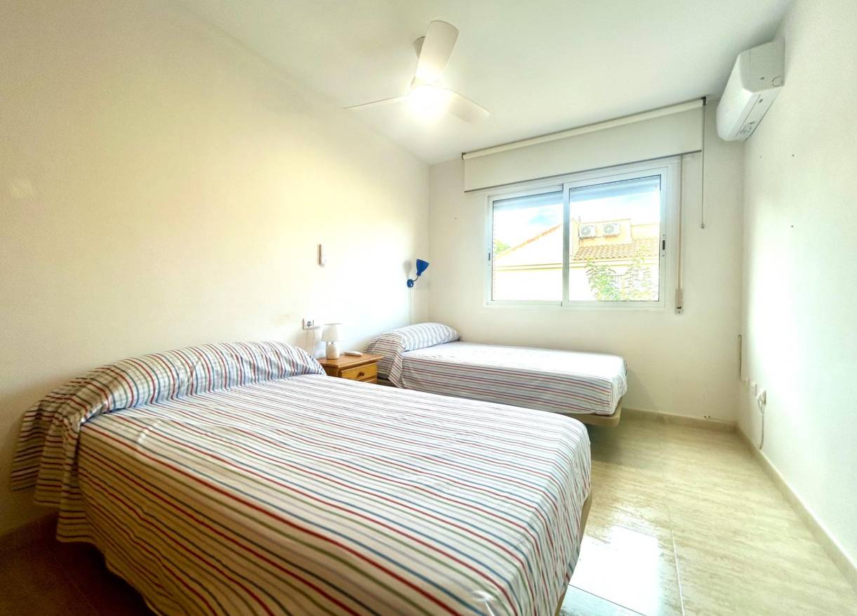 Bestaand - Townhouse / Semi-detached - Orihuela Costa - Campoamor