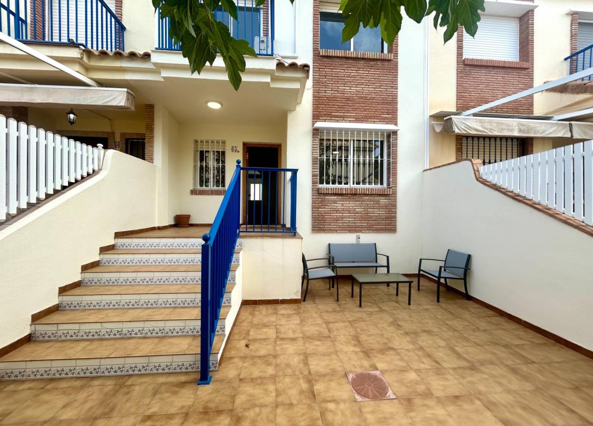 Bestaand - Townhouse / Semi-detached - Orihuela Costa - Campoamor