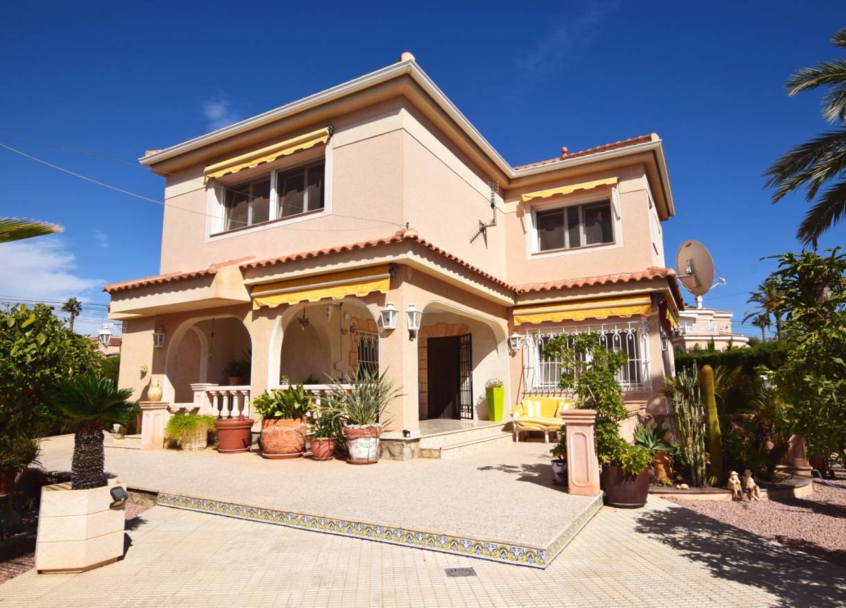 Bestaand - Villa - Ciudad Quesada - Central Quesada