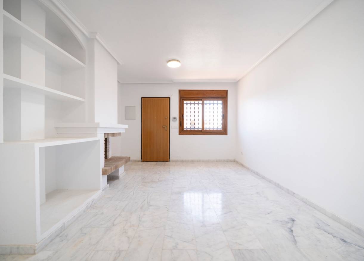 Bestaand - Townhouse / Semi-detached - San Miguel de Salinas - San Miguel