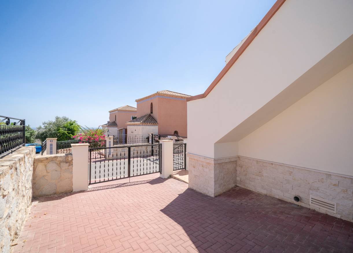 Bestaand - Townhouse / Semi-detached - San Miguel de Salinas - San Miguel