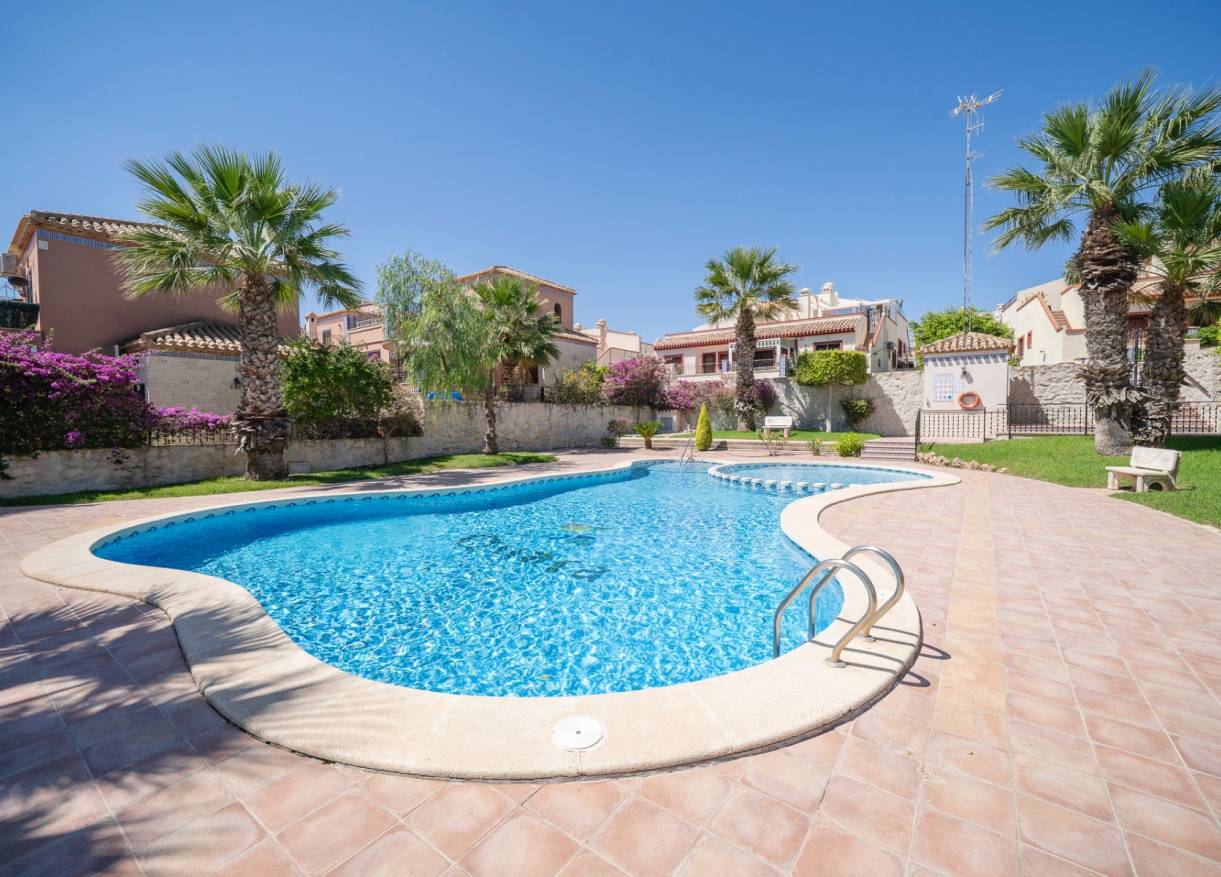 Bestaand - Townhouse / Semi-detached - San Miguel de Salinas - San Miguel