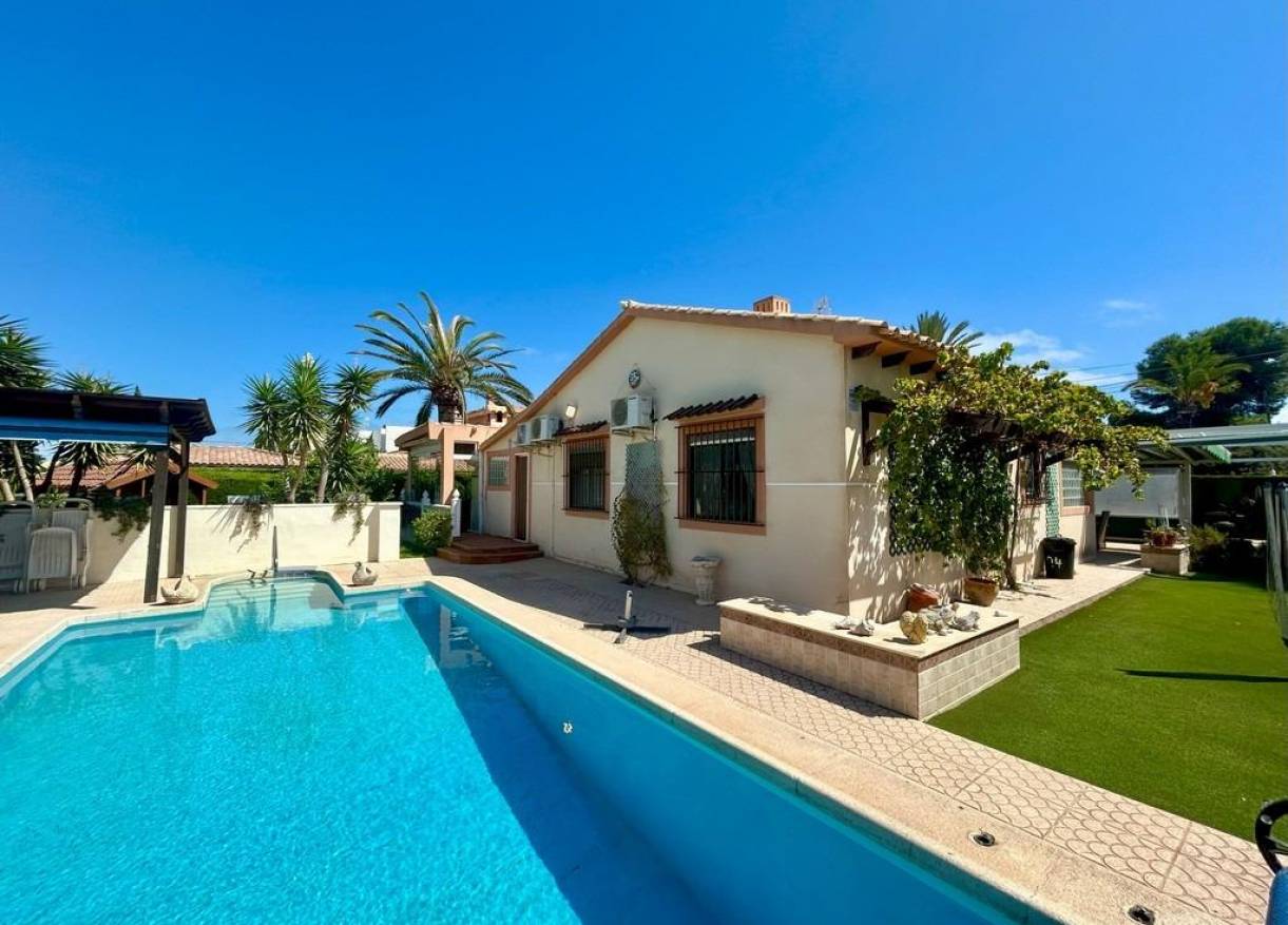 Bestaand - Villa - Orihuela Costa - Cabo Roig