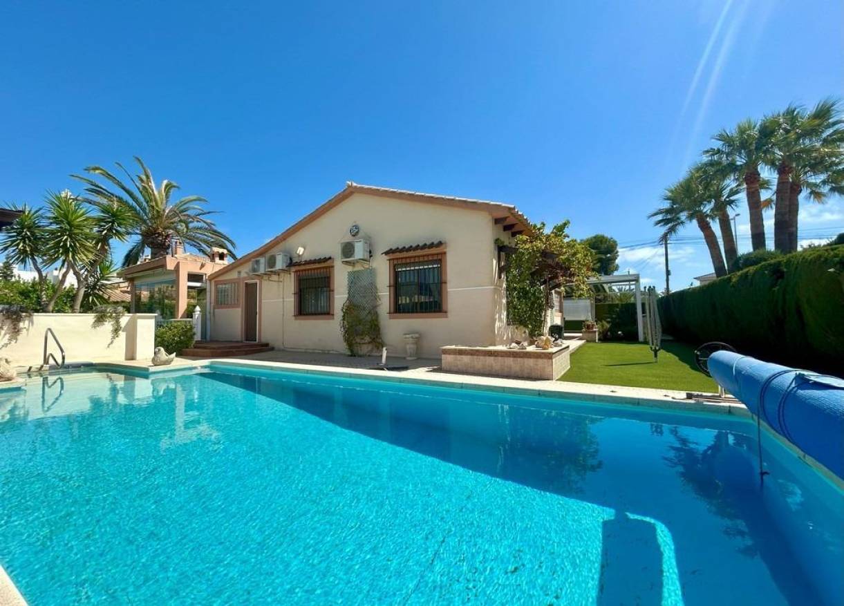 Bestaand - Villa - Orihuela Costa - Cabo Roig