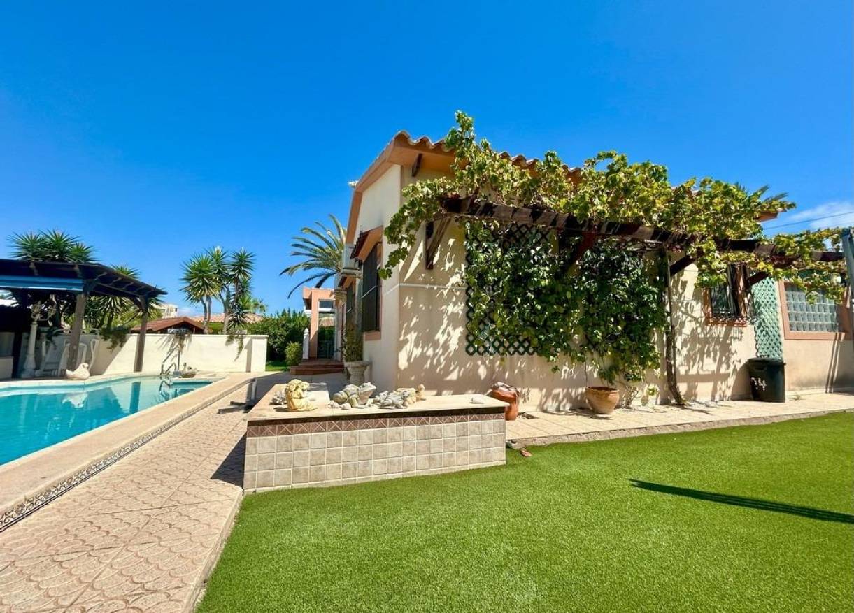 Bestaand - Villa - Orihuela Costa - Cabo Roig