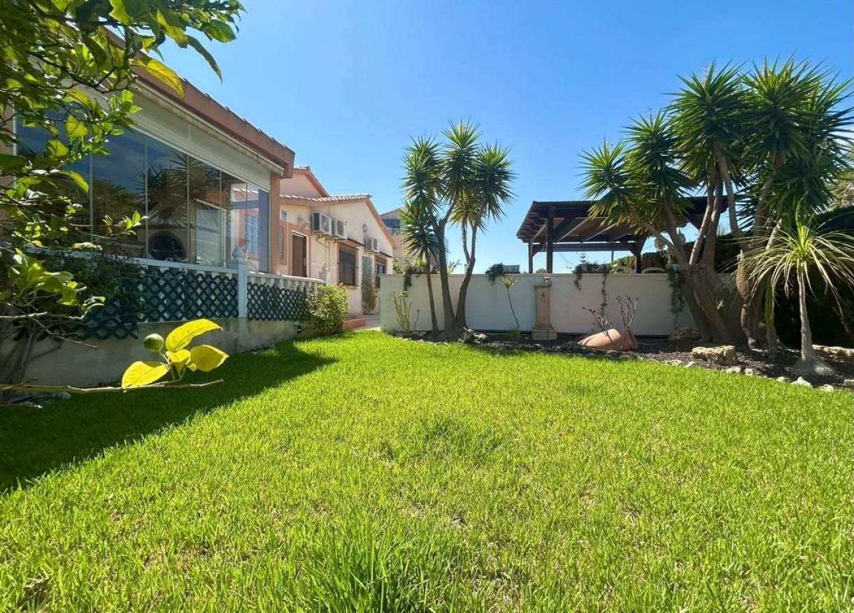 Bestaand - Villa - Orihuela Costa - Cabo Roig