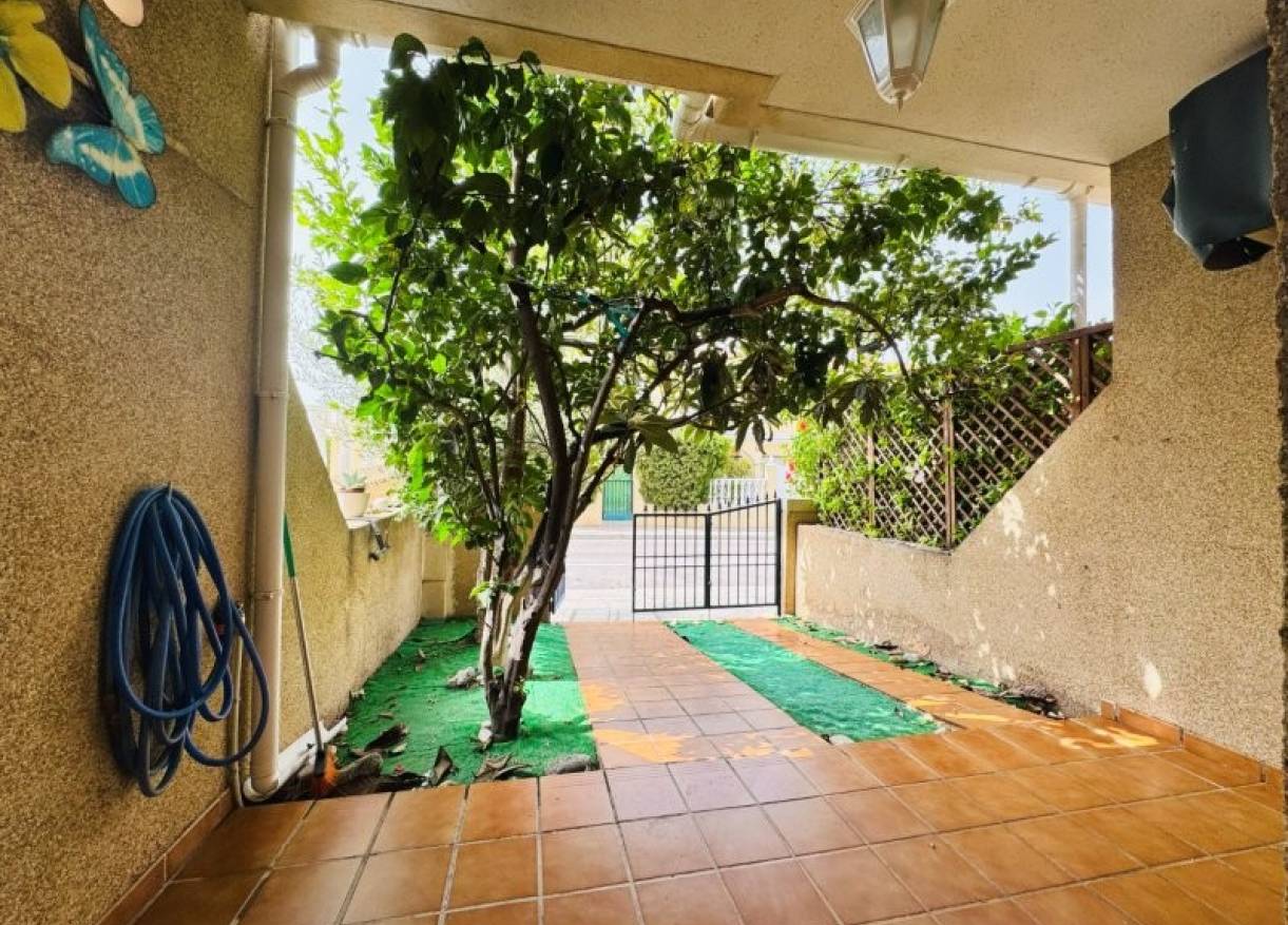 Bestaand - Townhouse / Semi-detached - Torrevieja - Aguas Nuevas