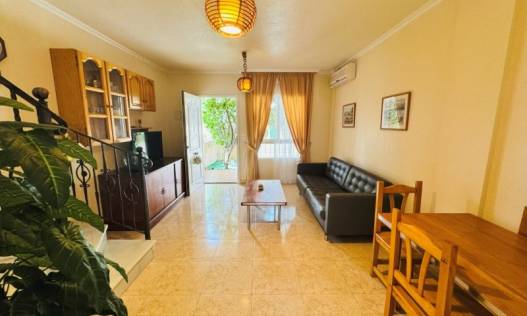 Bestaand - Townhouse / Semi-detached - Torrevieja - Aguas Nuevas