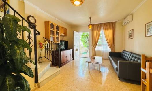 Bestaand - Townhouse / Semi-detached - Torrevieja - Aguas Nuevas