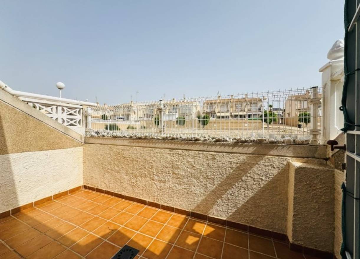 Bestaand - Townhouse / Semi-detached - Torrevieja - Aguas Nuevas