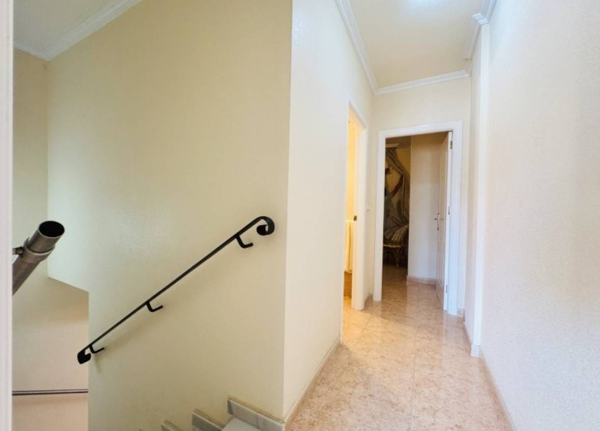 Bestaand - Townhouse / Semi-detached - Torrevieja - Aguas Nuevas