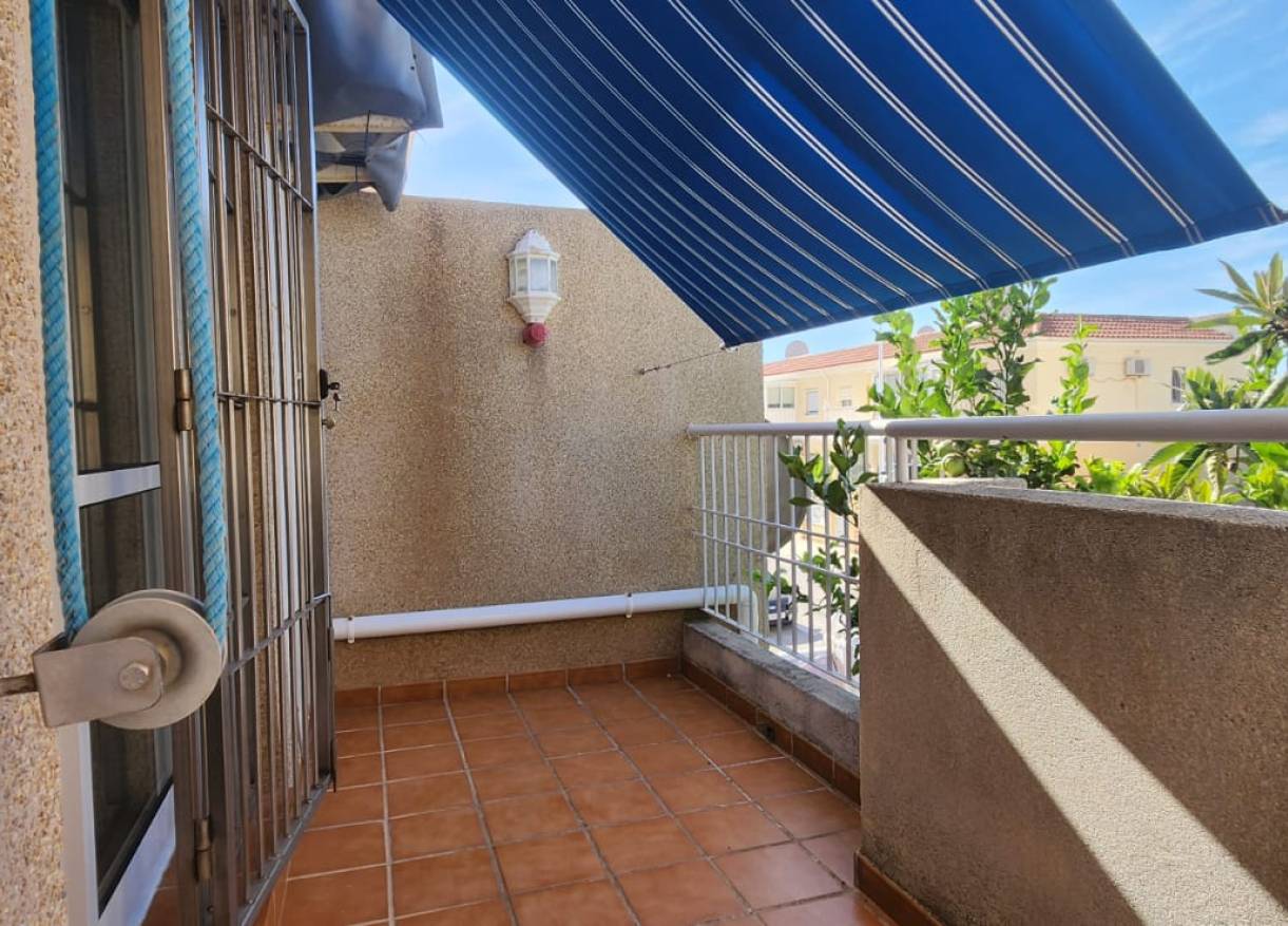 Bestaand - Townhouse / Semi-detached - Torrevieja - Aguas Nuevas
