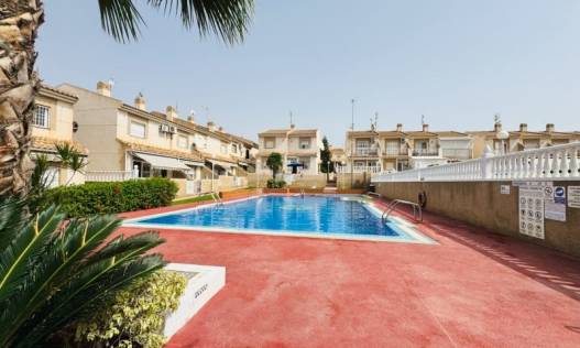Bestaand - Townhouse / Semi-detached - Torrevieja - Aguas Nuevas