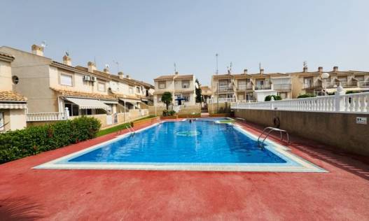 Bestaand - Townhouse / Semi-detached - Torrevieja - Aguas Nuevas