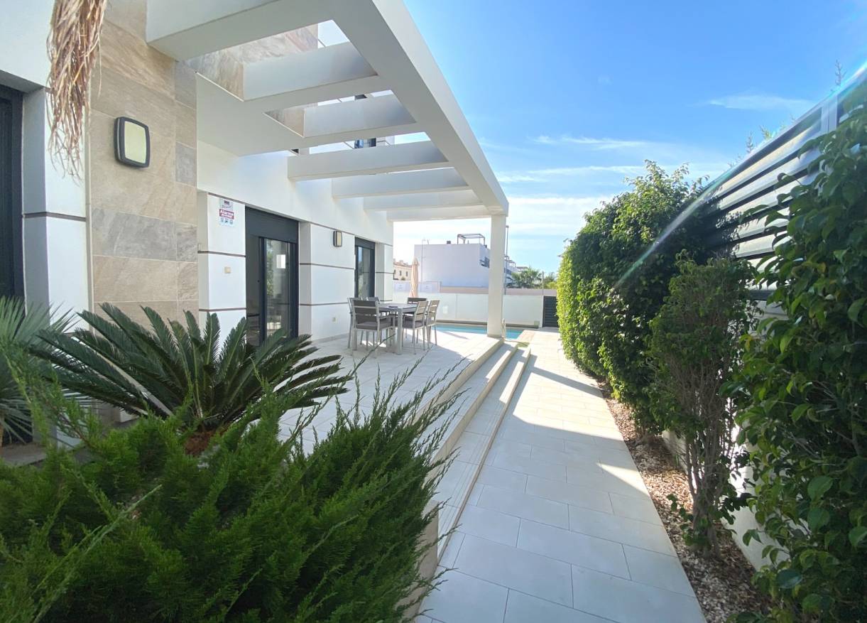 Bestaand - Villa - Ciudad Quesada - Doña Pepa