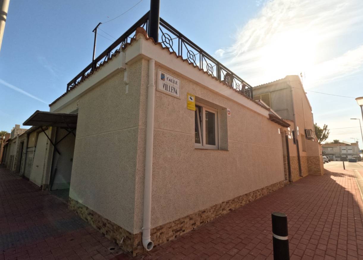 Bestaand - Terraced house / Townhouse - Torrevieja - El Acequión - Los Náufragos