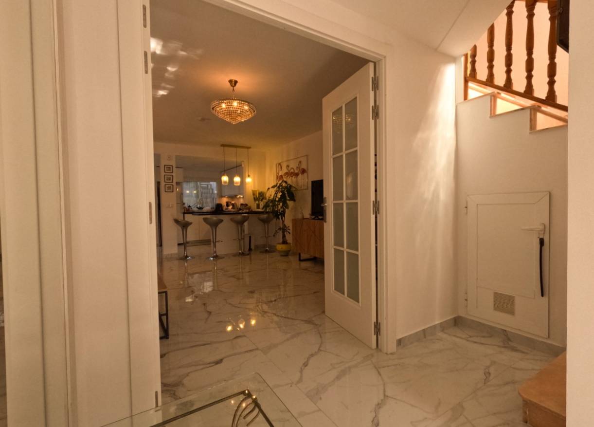 Bestaand - Terraced house / Townhouse - Torrevieja - El Acequión - Los Náufragos