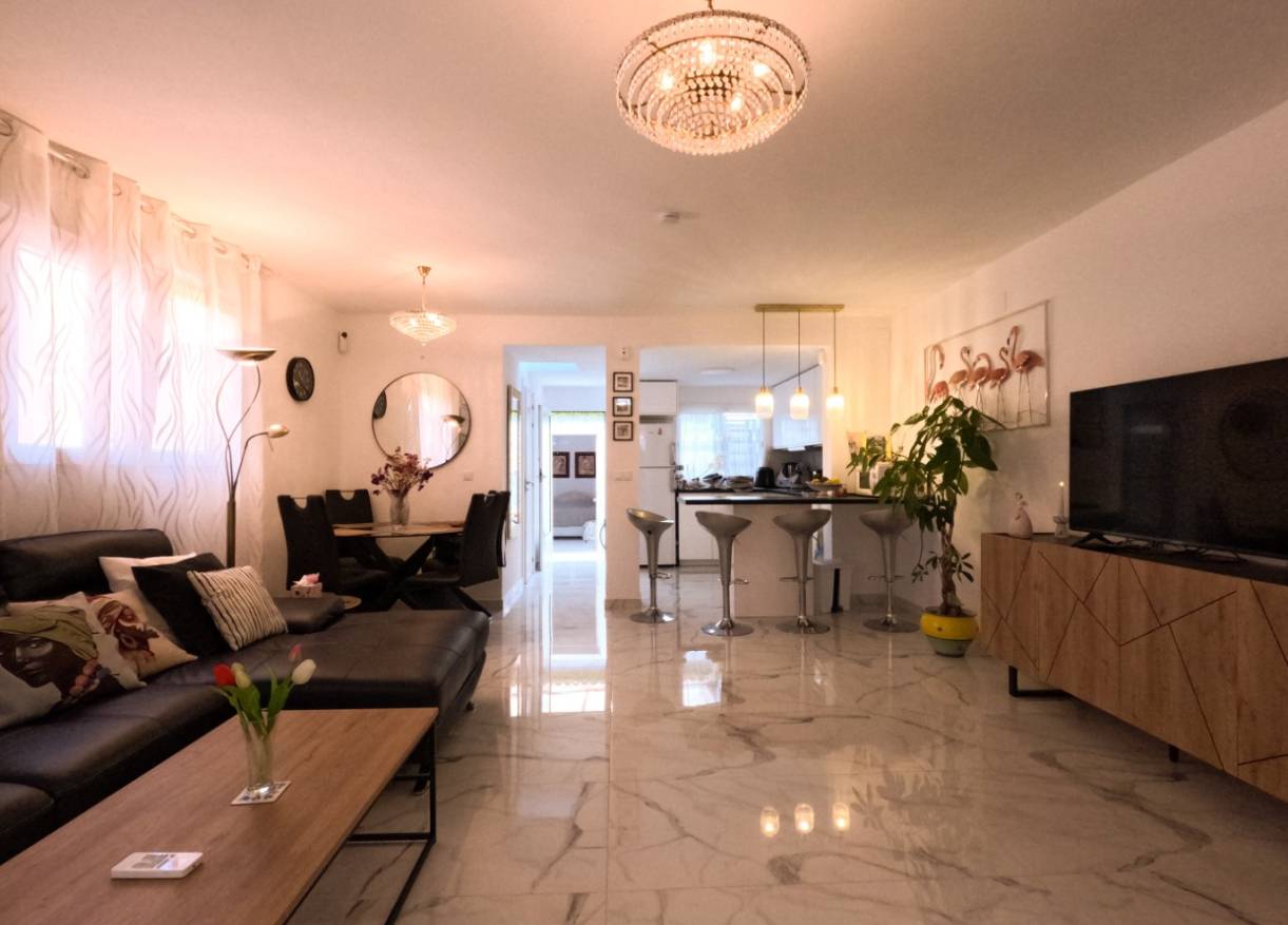 Bestaand - Terraced house / Townhouse - Torrevieja - El Acequión - Los Náufragos