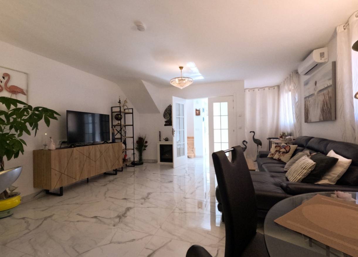 Bestaand - Terraced house / Townhouse - Torrevieja - El Acequión - Los Náufragos