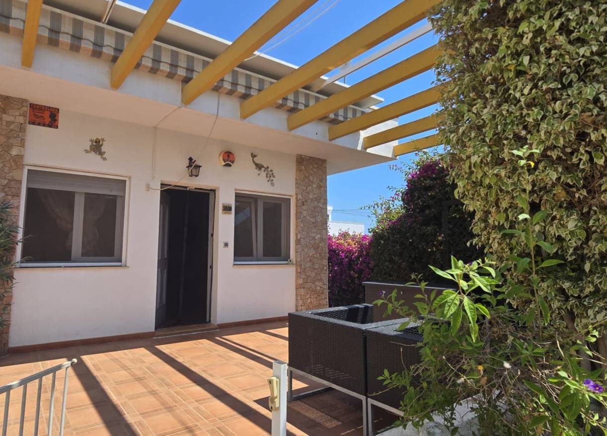 Bestaand - Terraced house / Townhouse - Orihuela Costa - Mil Palmeras