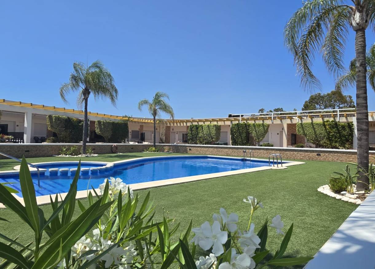 Bestaand - Terraced house / Townhouse - Orihuela Costa - Mil Palmeras