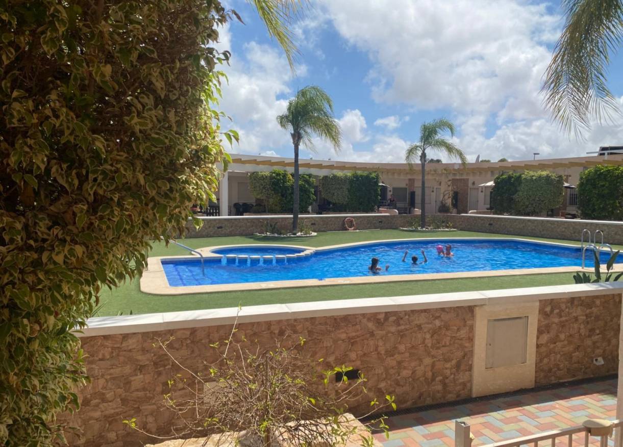 Bestaand - Terraced house / Townhouse - Orihuela Costa - Mil Palmeras