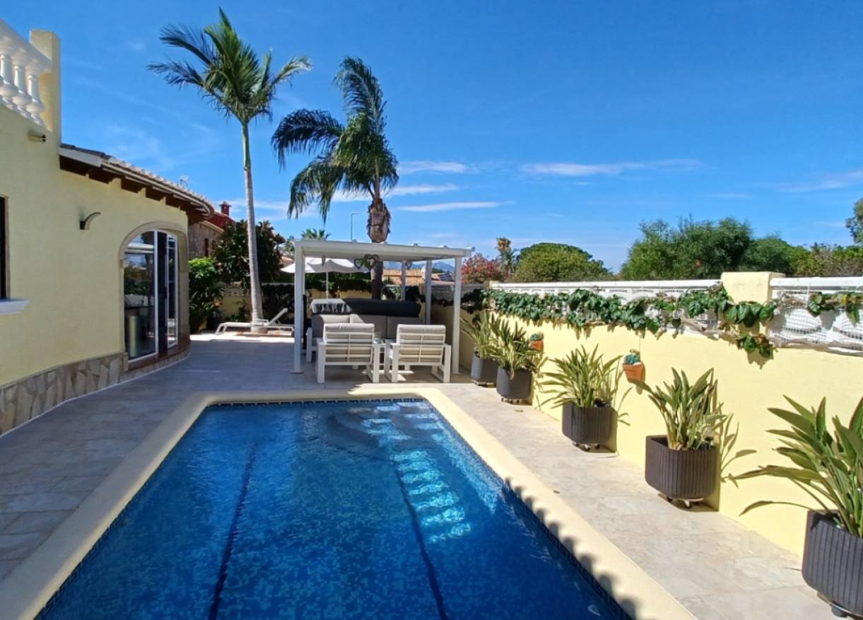 Bestaand - Villa - Denia