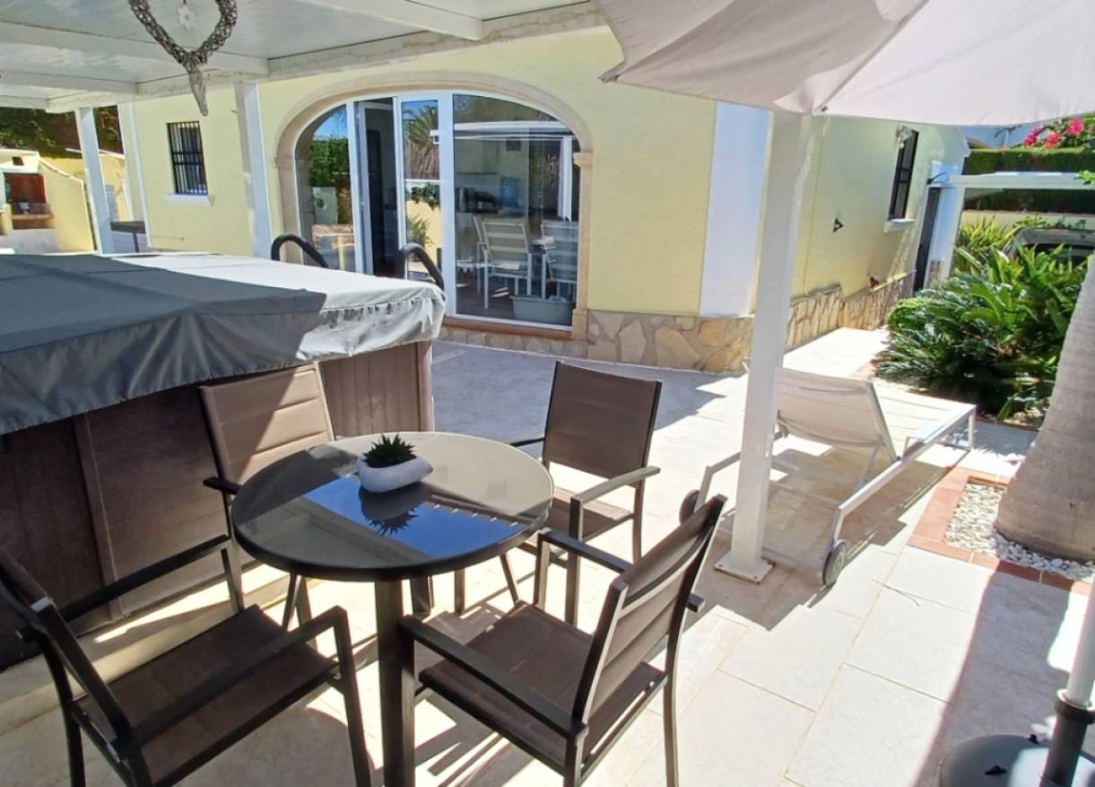 Bestaand - Villa - Denia