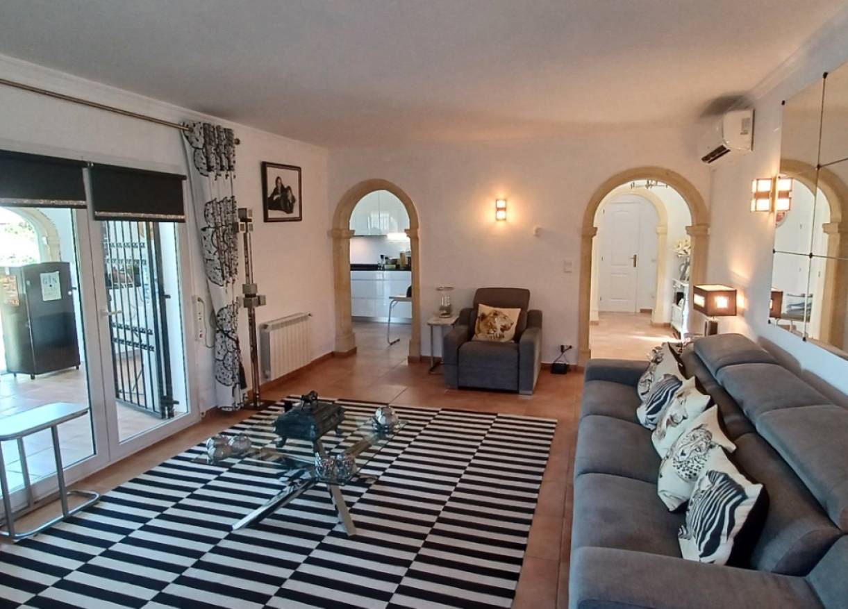 Bestaand - Villa - Denia