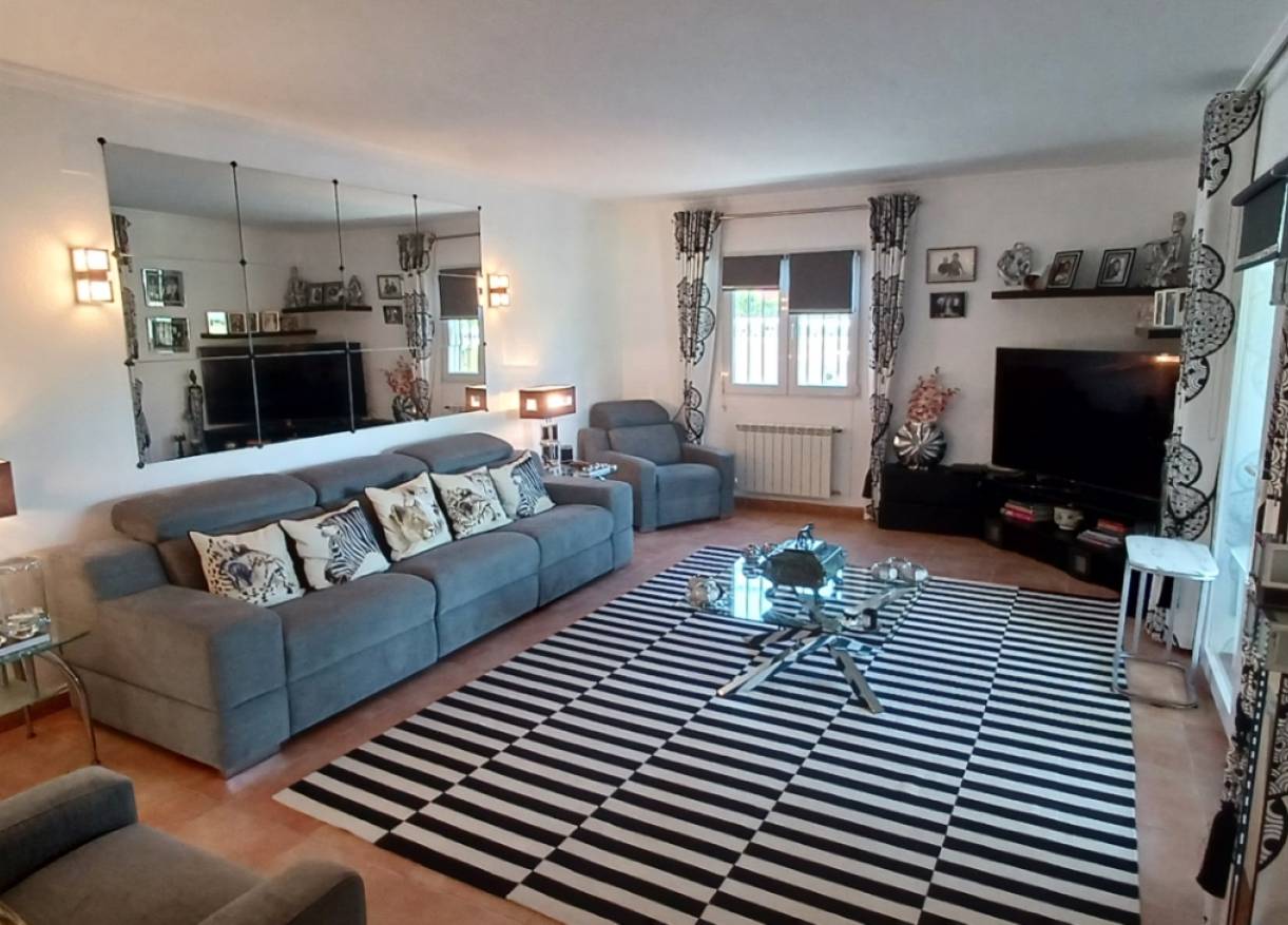 Bestaand - Villa - Denia