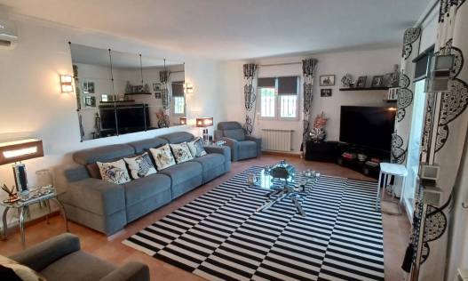 Bestaand - Villa - Denia